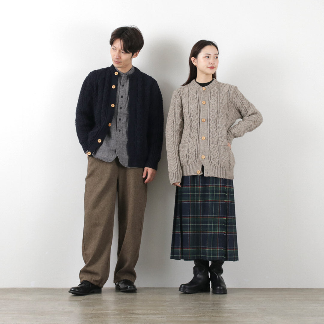 Kerry Woolen Mills / 5量规3层Aran电缆锁骨开衫