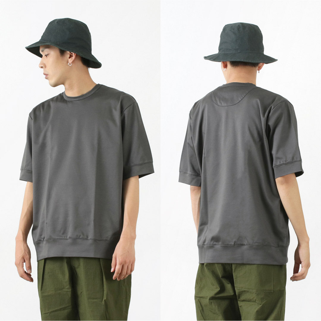 Re fait à Tokyo Japan / Half Mancheve Wide Robe T-shirt