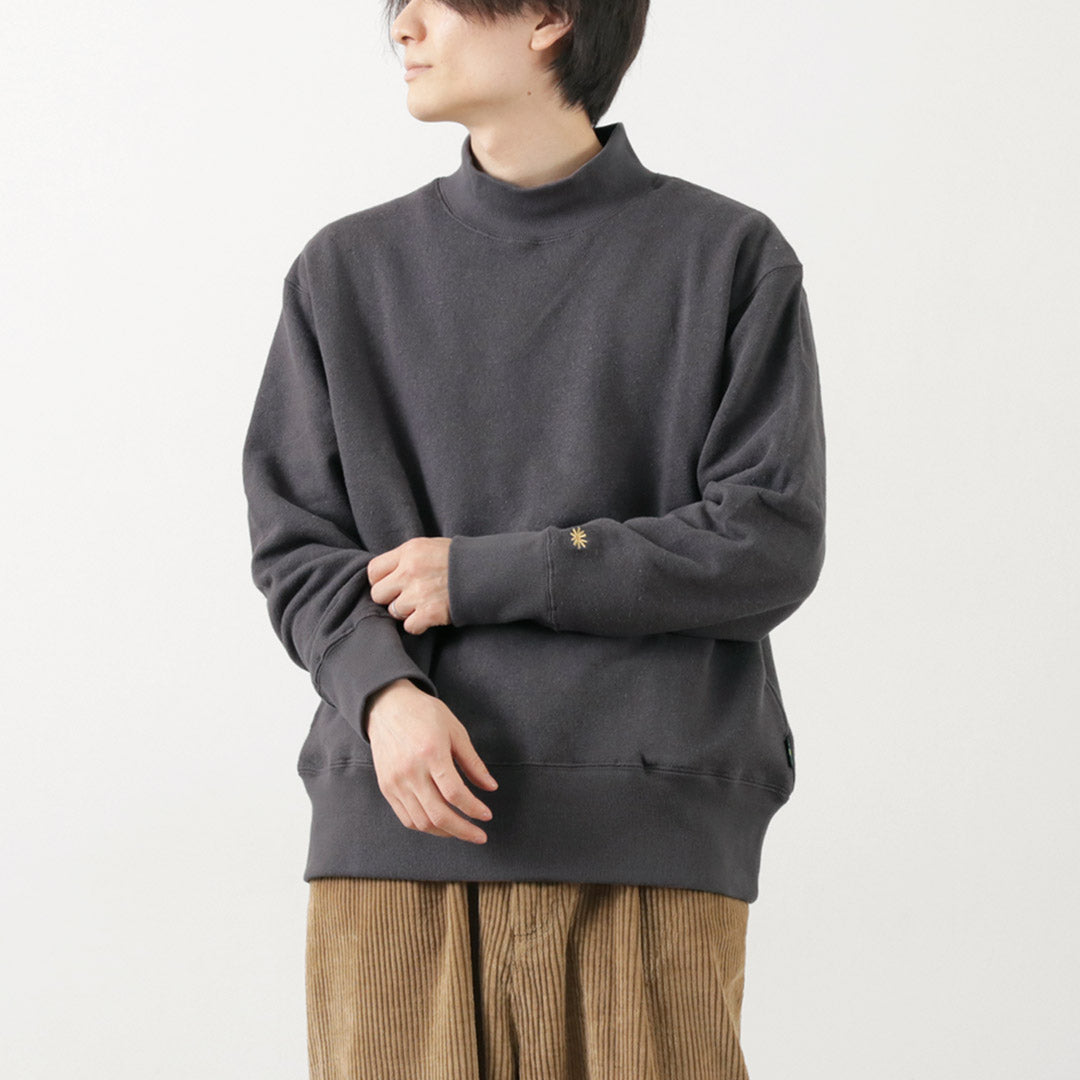 Gohemp / Mock Neck Sweatshirt