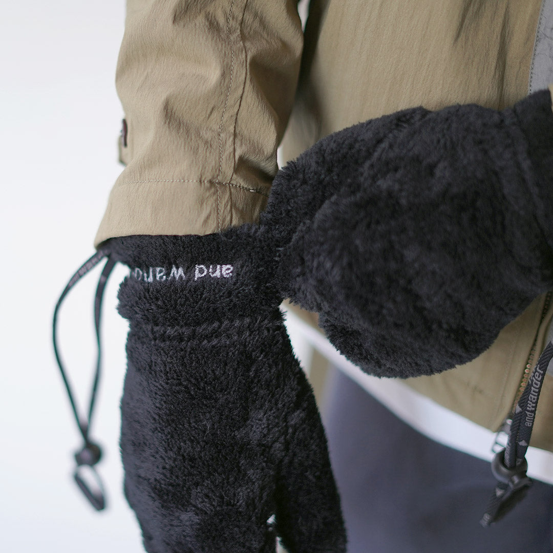 AND WANDER / High-Loft Fleece Gloves