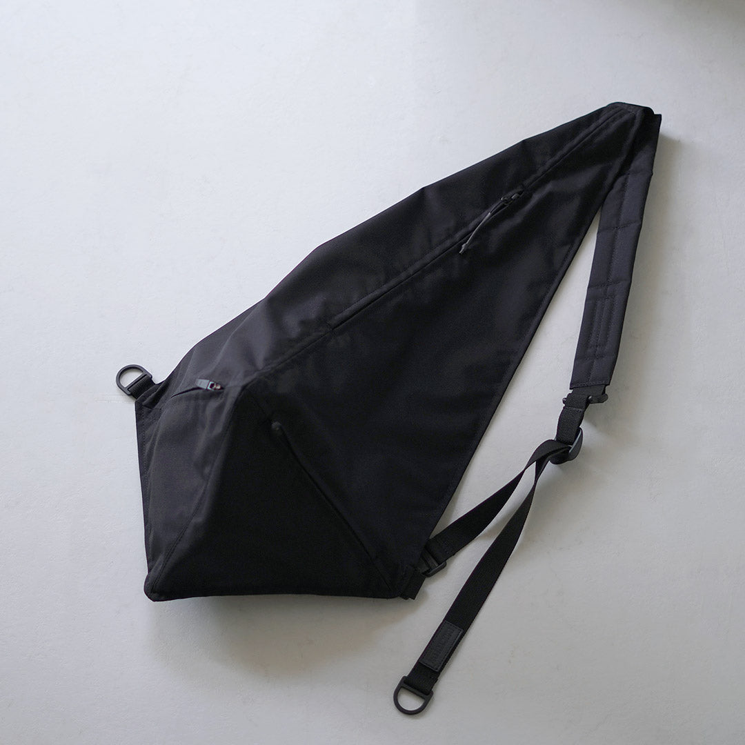 BAICYCLON BY BAGJACK / BCL-73 Triangle One Strap Bag