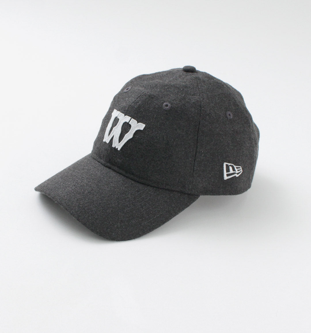 WHITE MOUNTAINEERING / WHITE MOUNTAINEERING New Era Collaboration 6 Panel Logo Cap