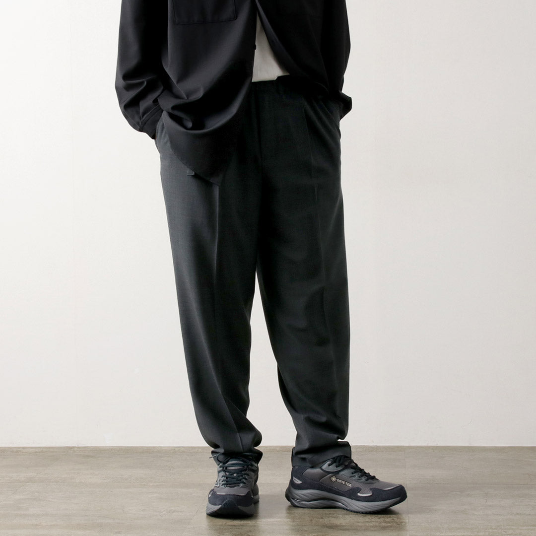 WHITE MOUNTAINEERING / Stretch Twill One-tuck Pants