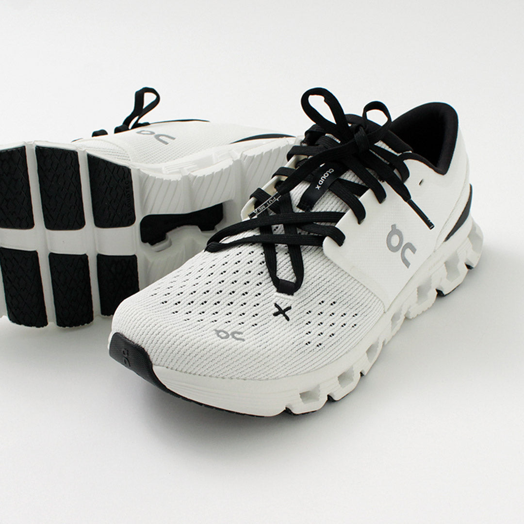 ON / Cloud X 4 Sneakers