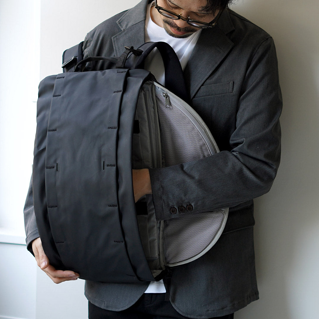 D_B_ / Hugger Base Backpack 15L
