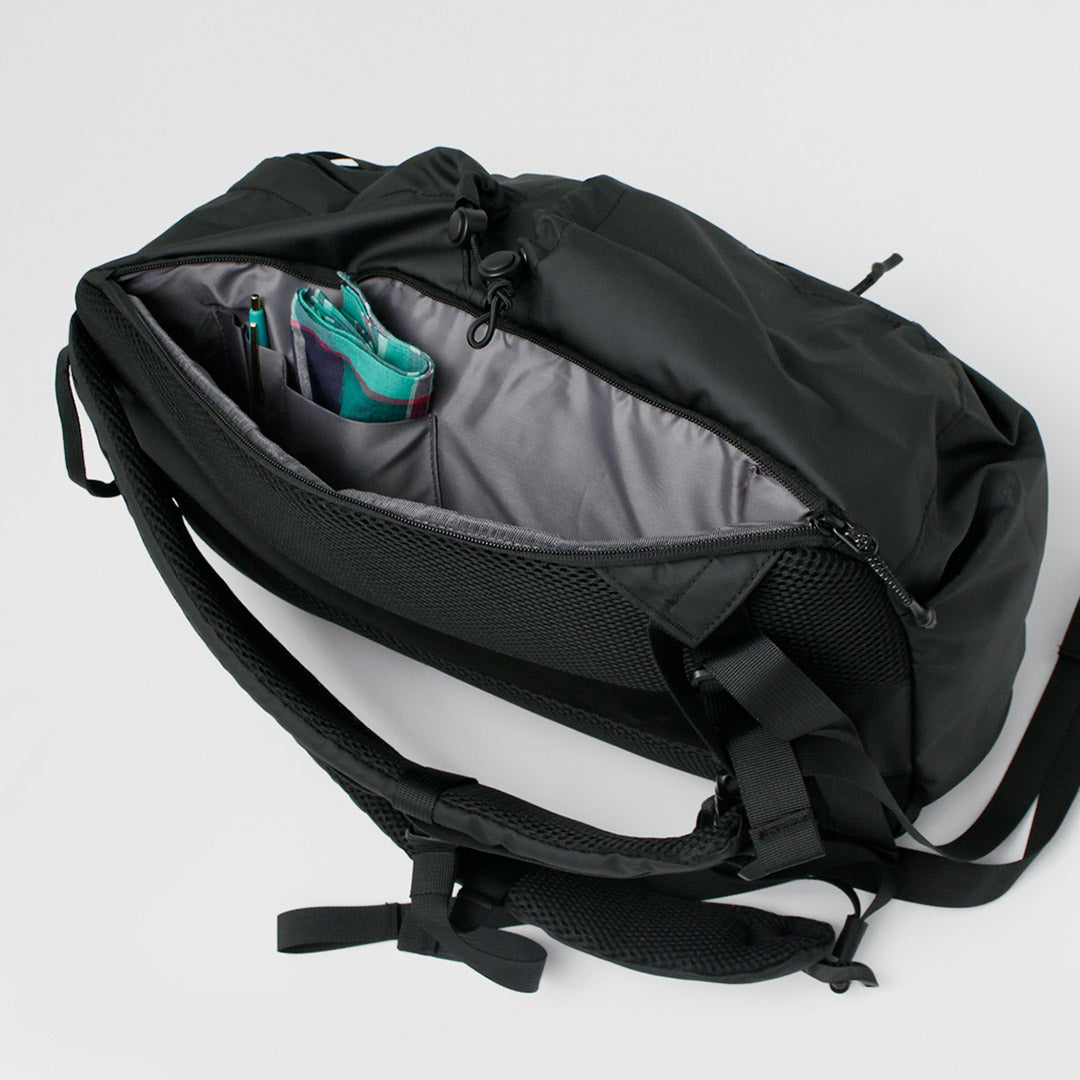 ELLIKER / Kiln Hooded Zip Top Backpack 22L