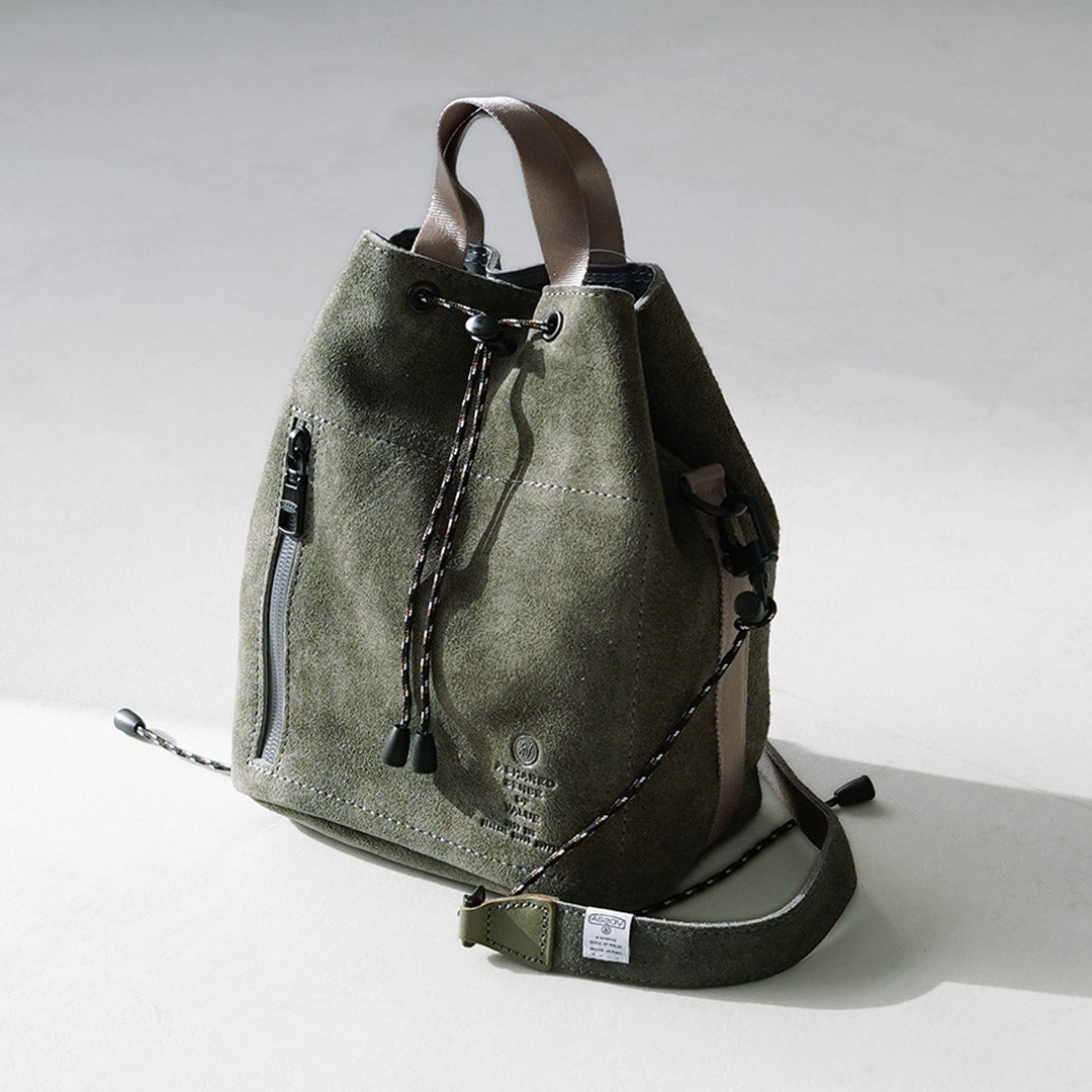 AS2OV / 防水绒面革抽绳包