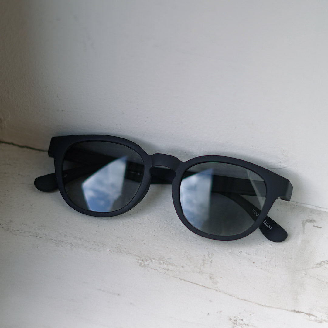 JUGAAD14 / Ocean Grip Matte Sunglasses