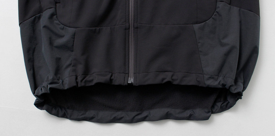 AND WANDER / Stretch Shell Jacket