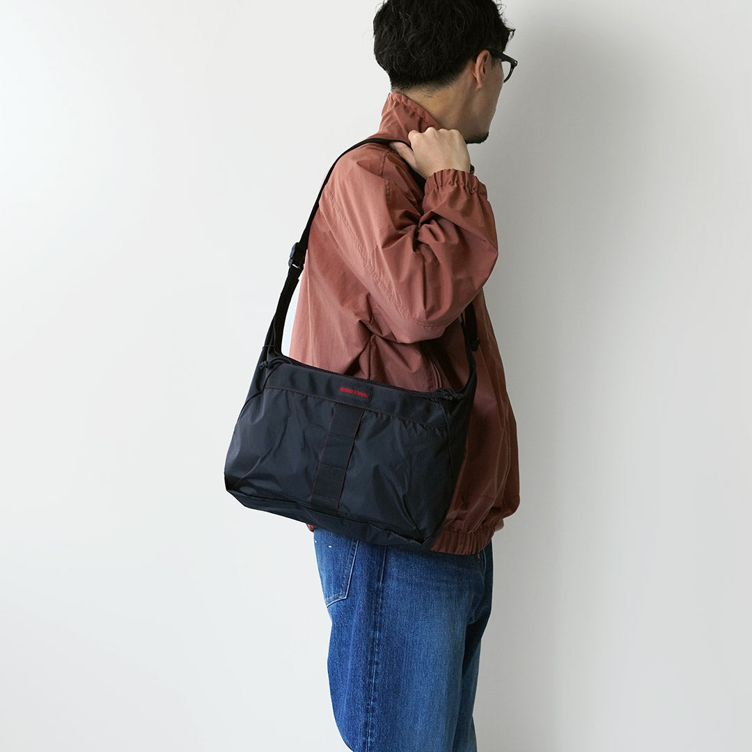 BRIEFING / Packable Shoulder Bag