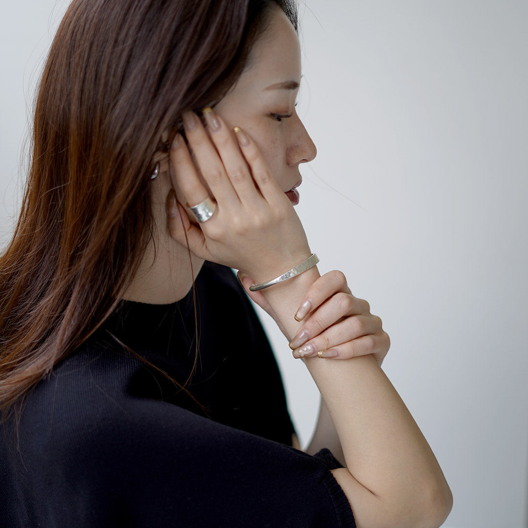 phaduA / Karen Silver Hammered Eyes Bangle
