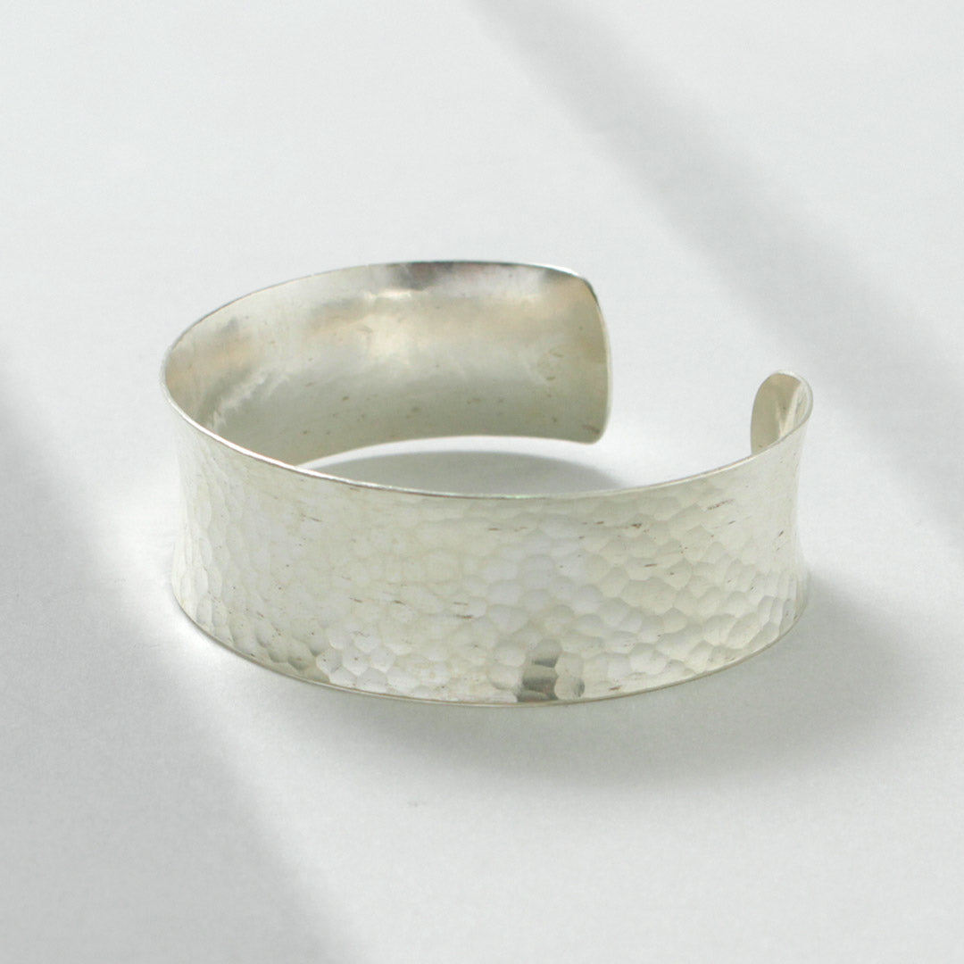 phaduA / Karen Silver Hammered Eyes Wide Bangle