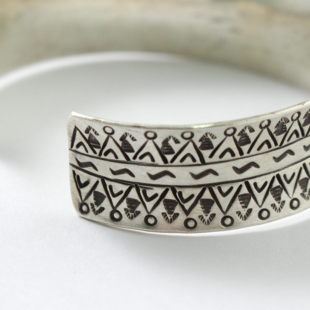 phaduA / Karen Silver Wide Bangle Mountain River