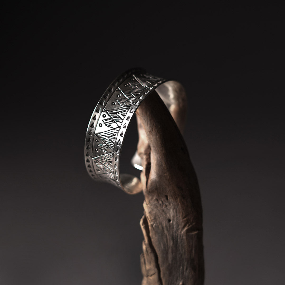 phaduA / Karen Silver Mountain Wide Bangle