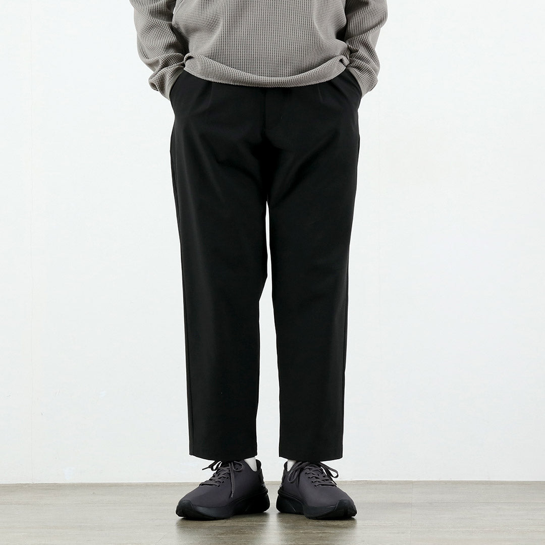 GOLDWIN / One-Tuck Tapered Light Pants