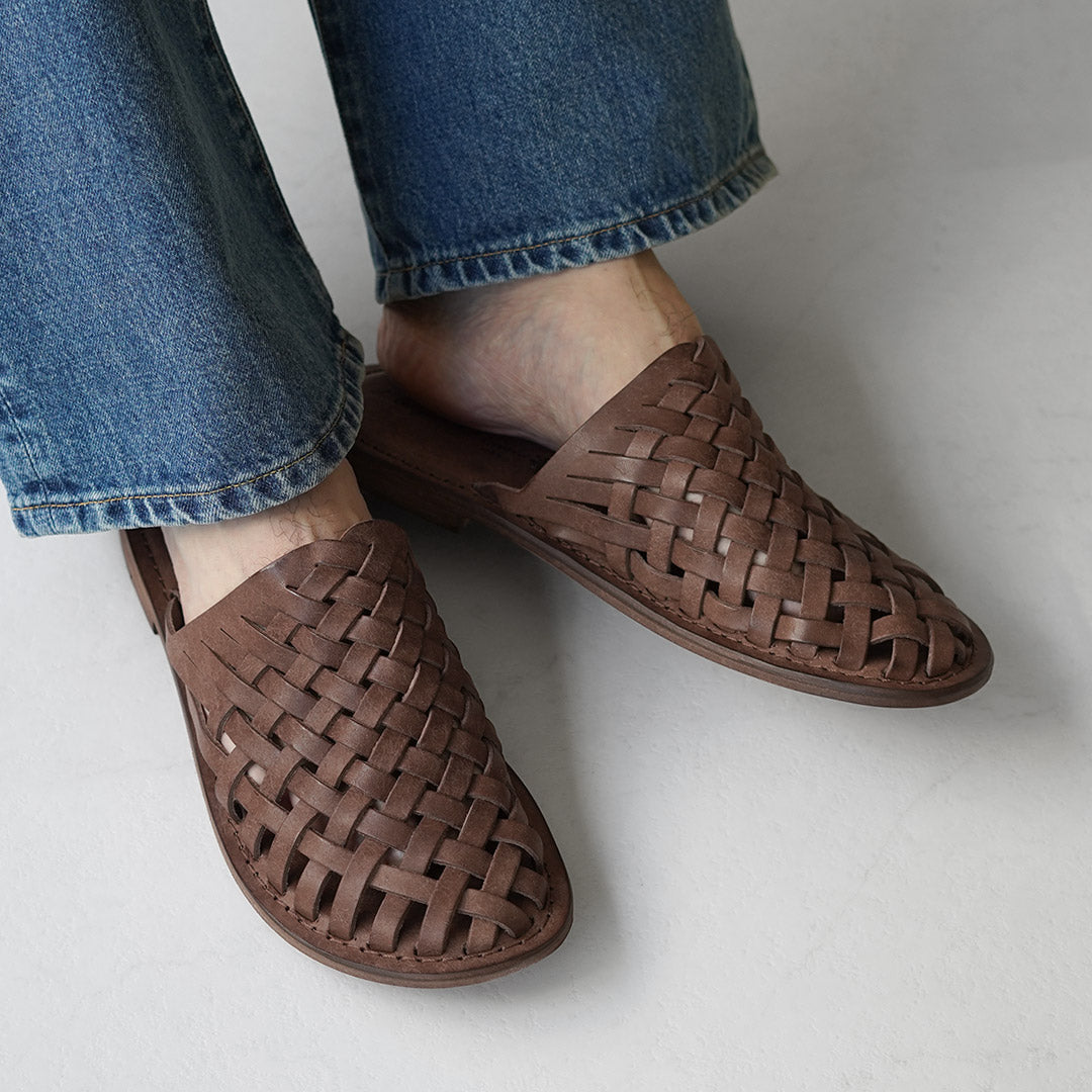 L'ANGOLO DEL CUOIO / Woven Leather Slide Sandals
