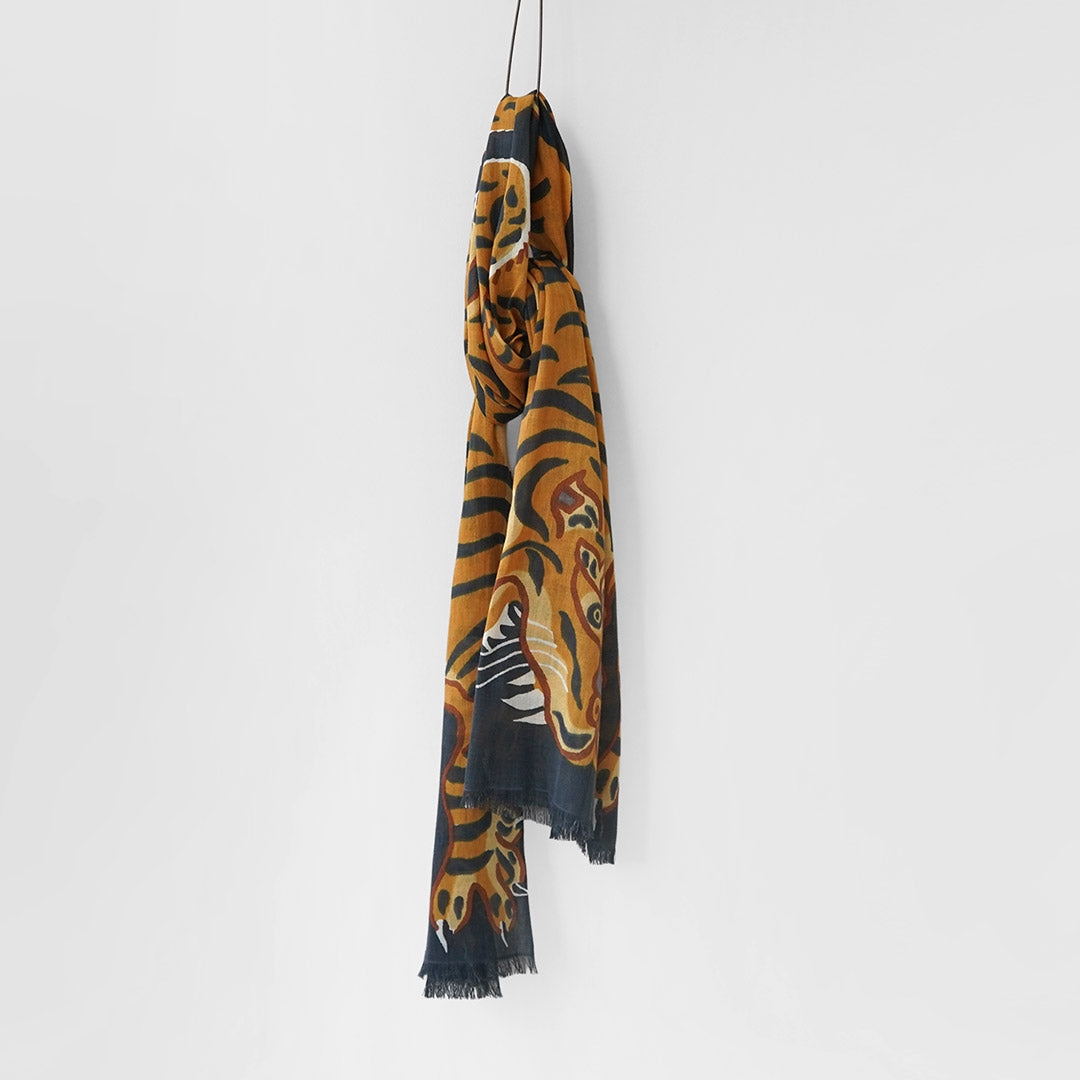 ILL ONE EIGHTY / Tiger Print Stole