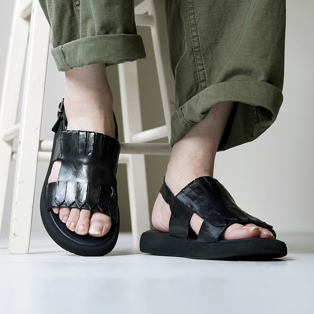 BRADOR / Fringe Platform Leather Sandals