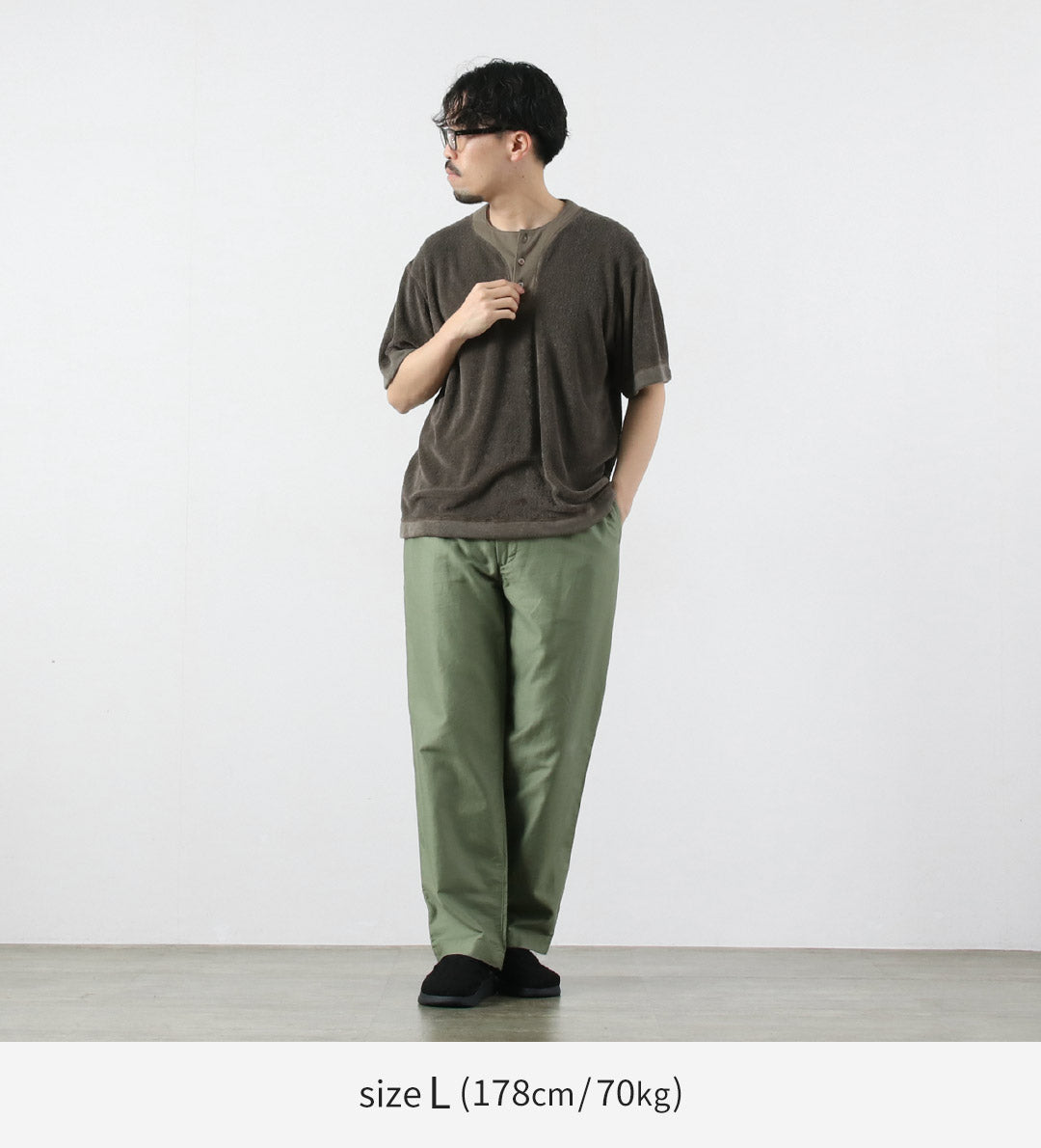 KEMA DESIGNS / 린넨 파일 오프셋 헨리 넥 티셔츠