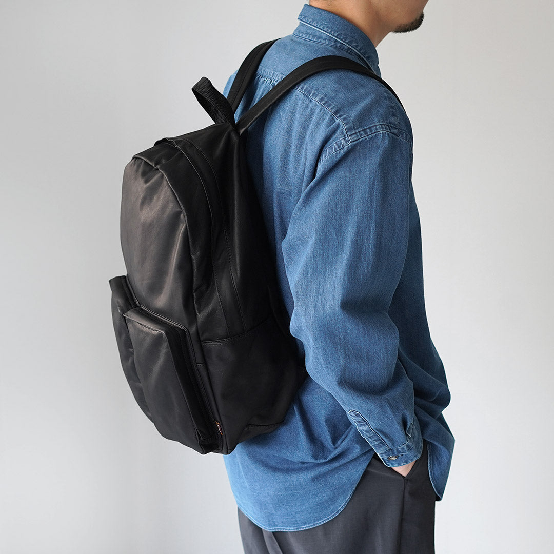 MR.OLIVE / Urban Daypack Mochila Imperma de piel A4