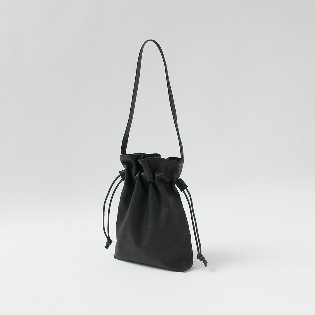MR.OLIVE / Bolso con cordón en piel permanente