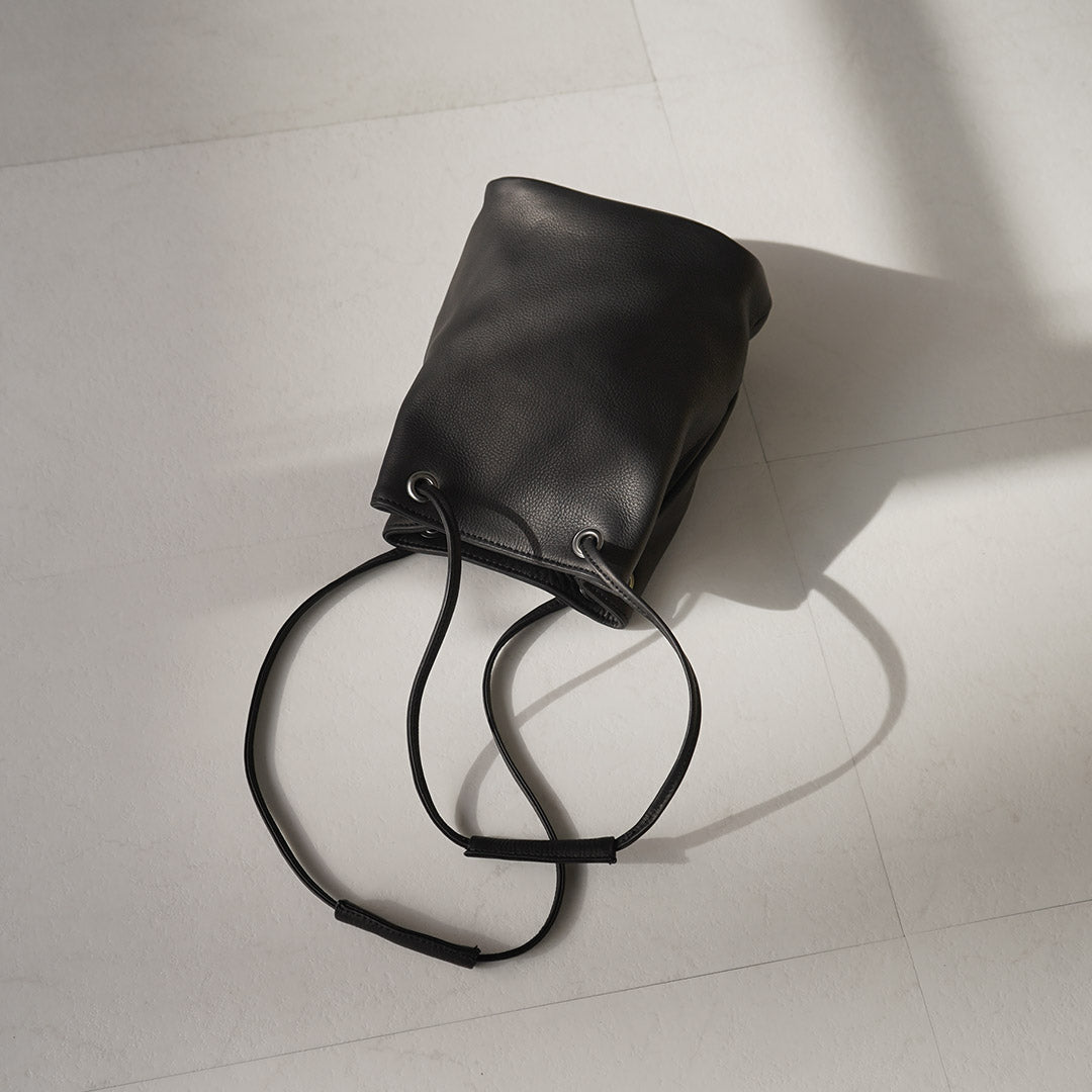 MR.OLIVE / 防渗透皮革 2 路小圆筒包