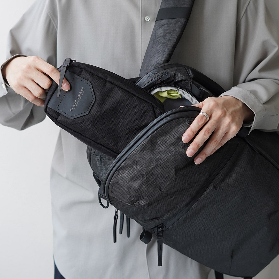BLACK EMBER / Tech-Kit Sling Bag