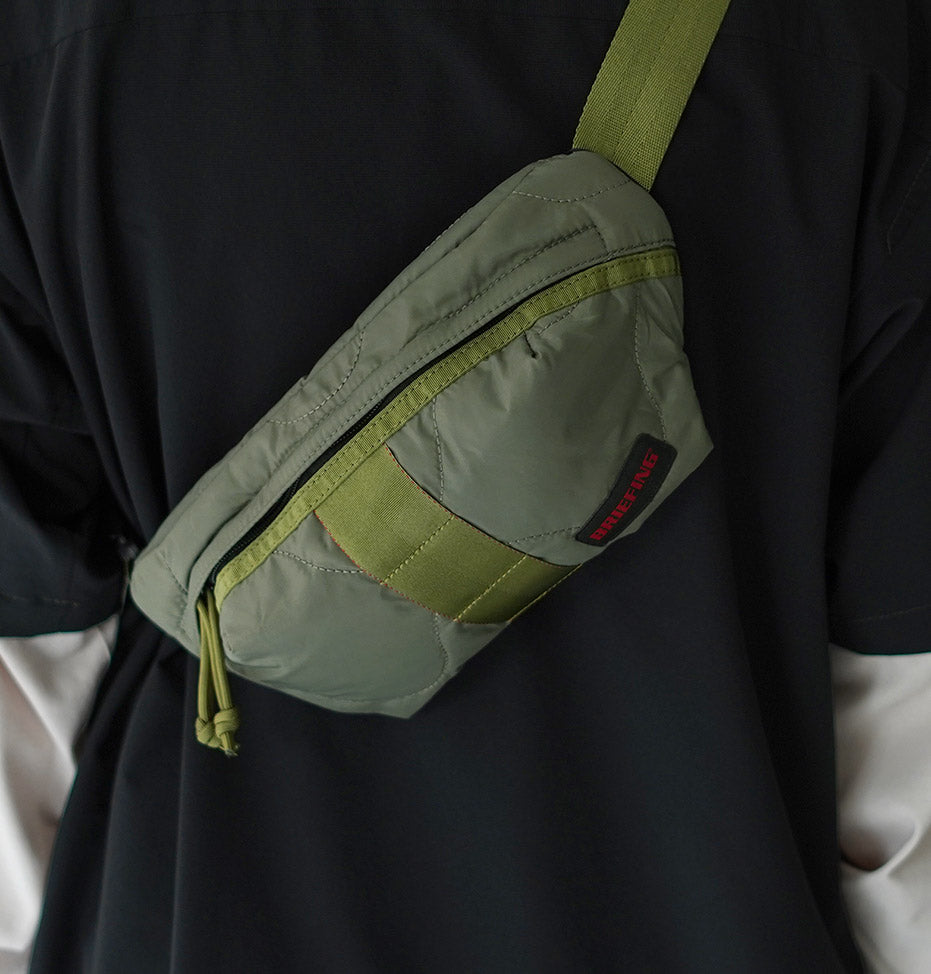 BRIEFING / Quilted Walker Crossbody Bag