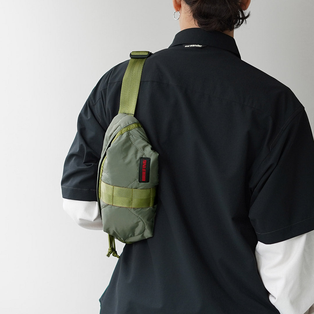 BRIEFING / Quilted Walker Crossbody Bag