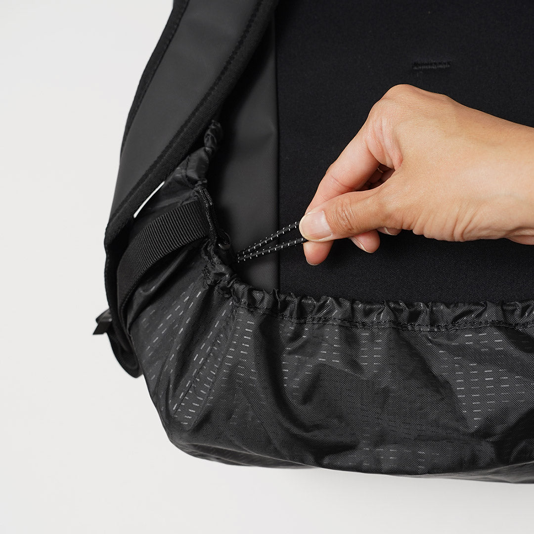 D_B_ / Hugger Rain Cover 25-30L