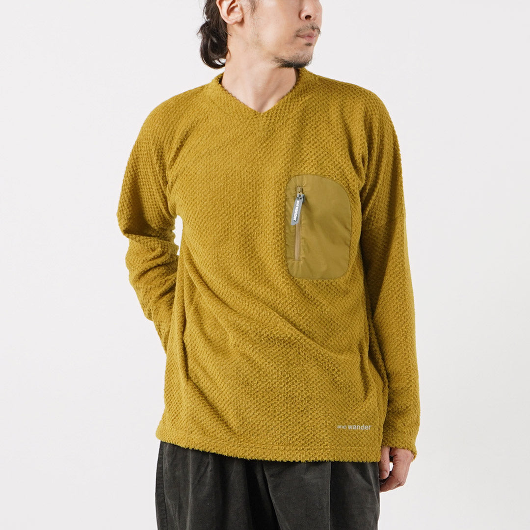 AND WANDER / Air Fleece V-Neck Pullover