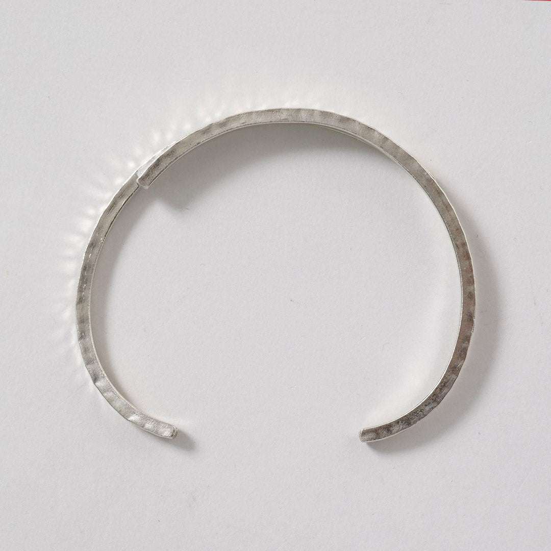 phaduA / Karen Silver Two-Overlap Hammered-Eye Bangle