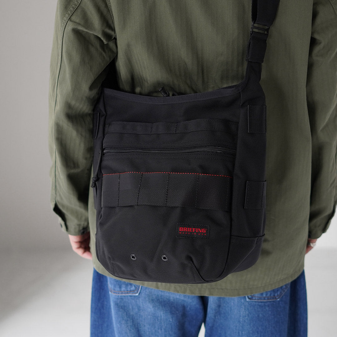 BRIEFING / Day Tripper Shoulder Bag A4 B5