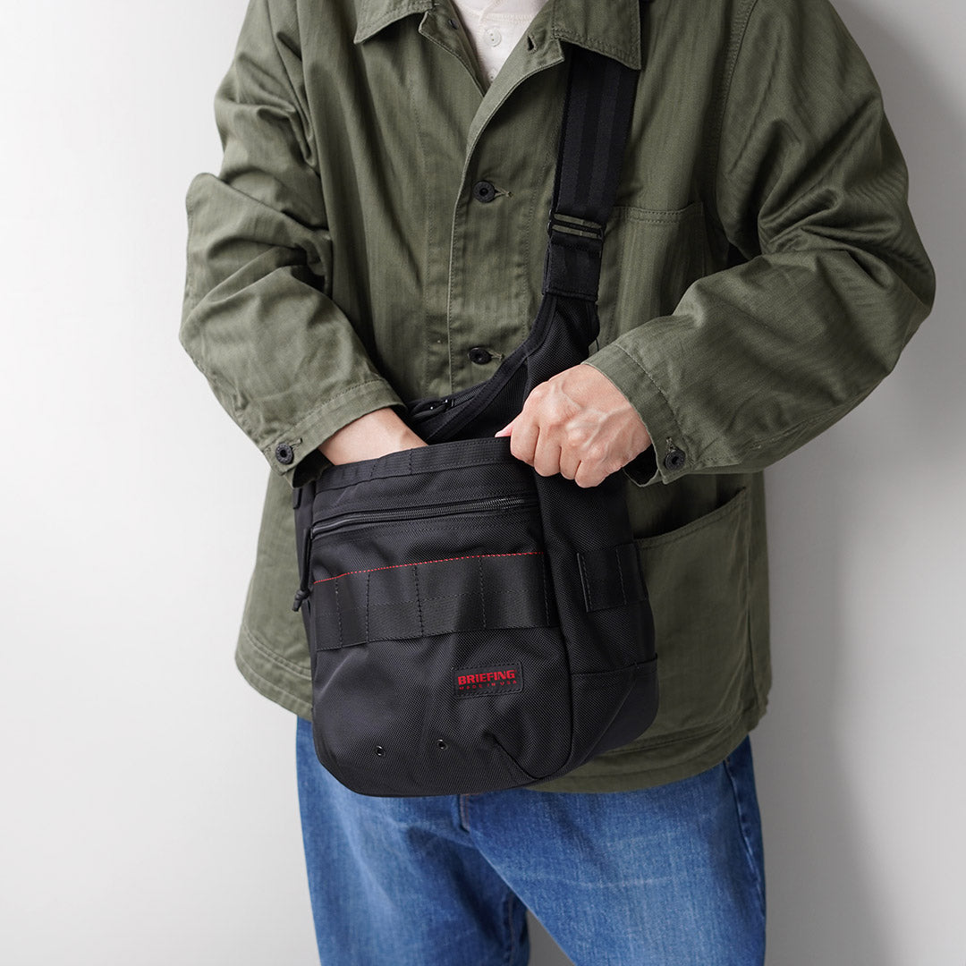 BRIEFING / Day Tripper Shoulder Bag A4 B5