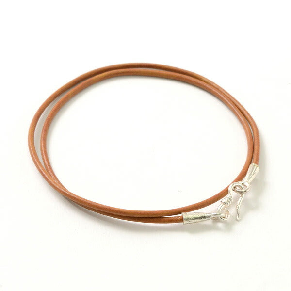 Karen Silver의 Phadua / Leather Choker 목걸이.