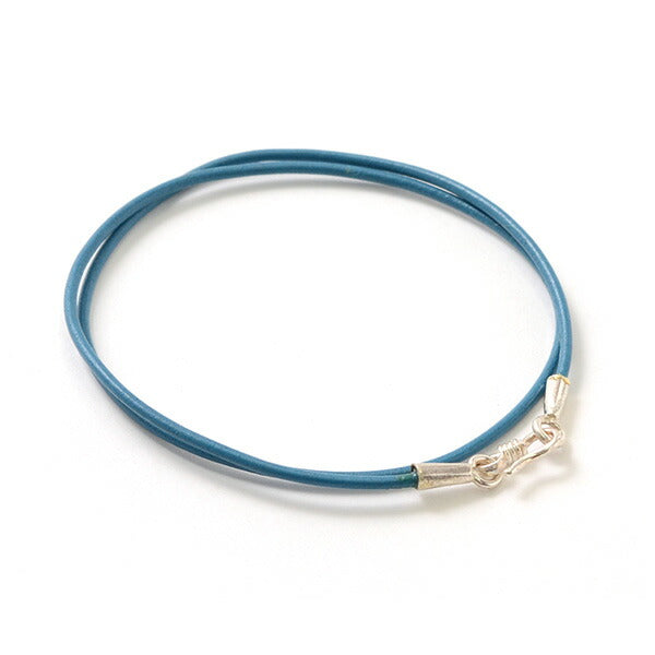 Karen Silver의 Phadua / Leather Choker 목걸이.