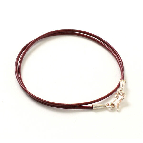 Karen Silver의 Phadua / Leather Choker 목걸이.