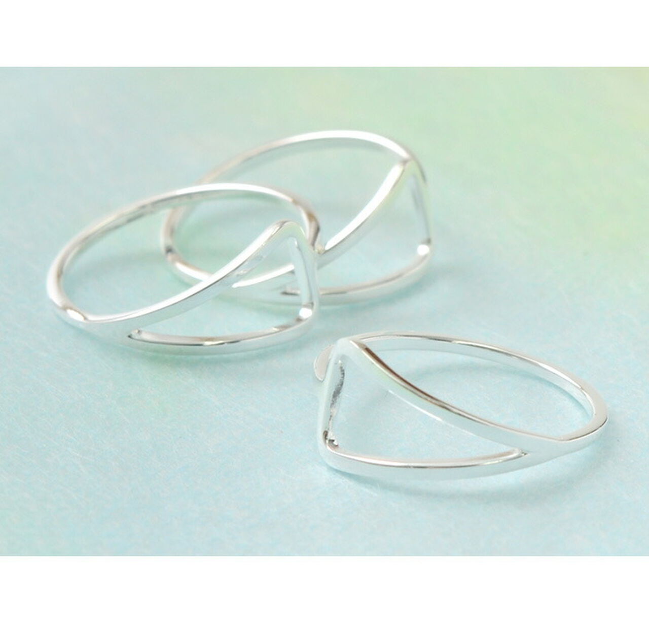 CALEE TRIANGLE RING