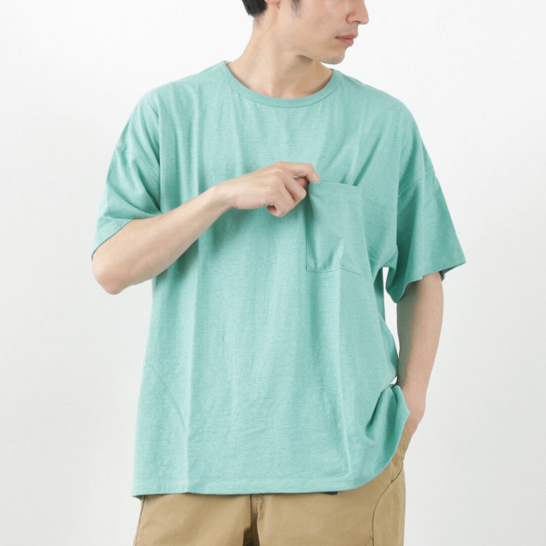 Wide Pockets T-Shirt